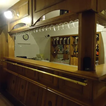 Bed & Breakfast Gesztenyes Panzio *