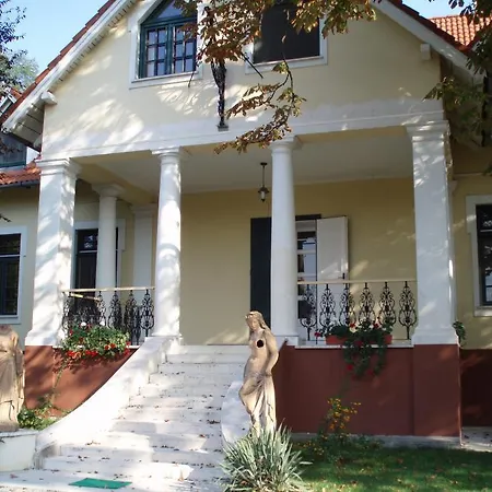 Gesztenyes Panzio Szada